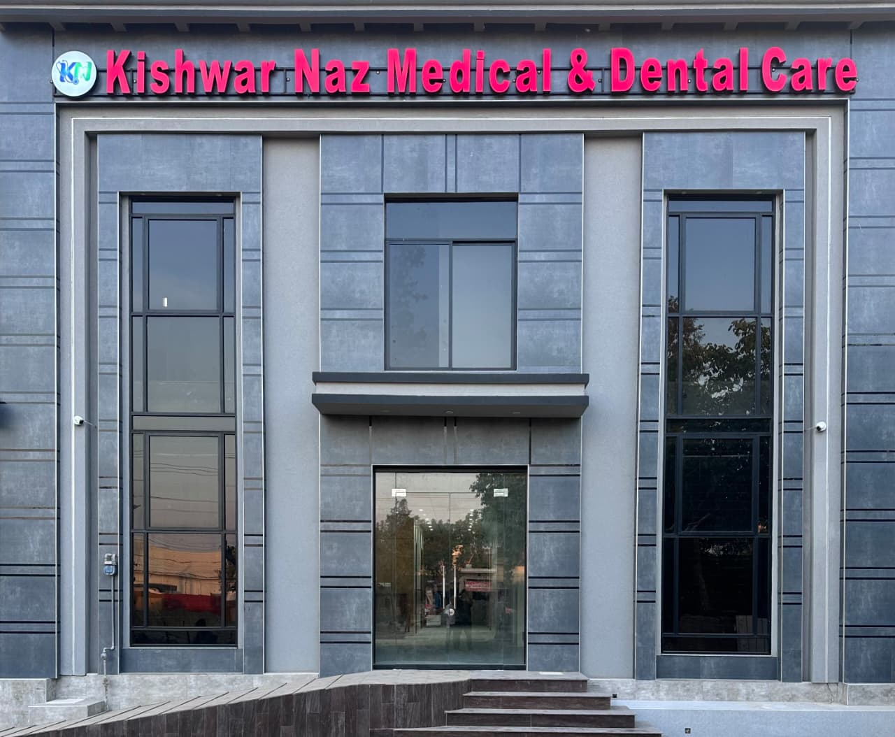 Kishwar Naz Medical & Dental Care Building